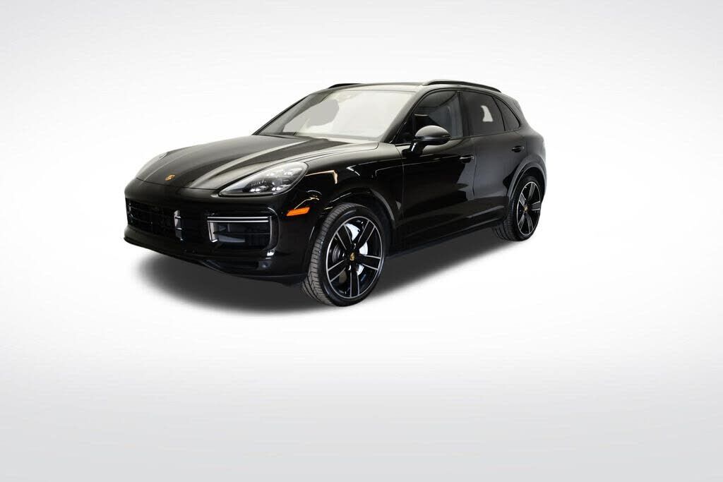 2023 PORSCHE Cayenne