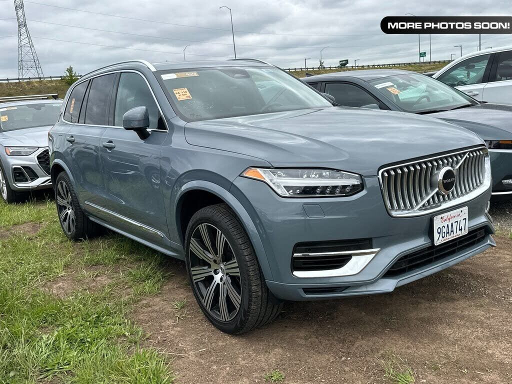 2023 VOLVO XC90