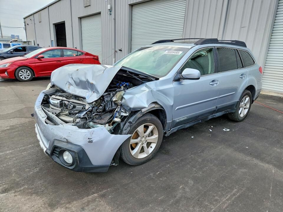 2014 SUBARU Outback