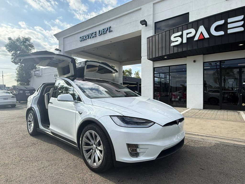 2018 TESLA Model X