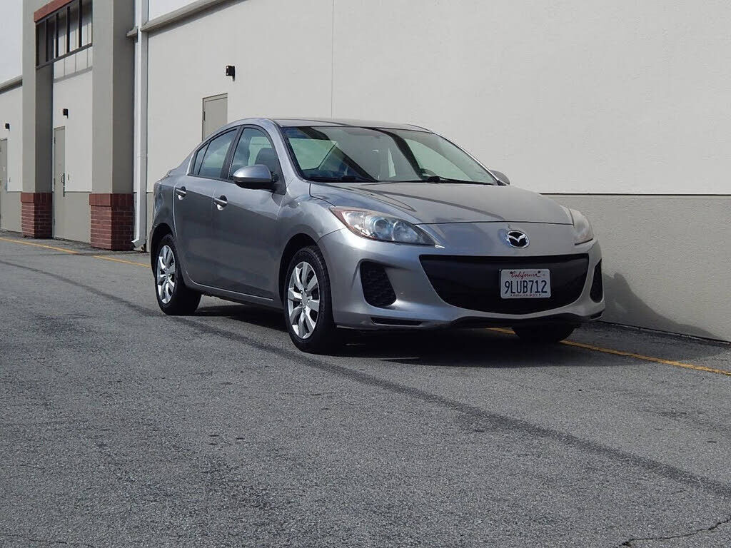2013 MAZDA Mazda3
