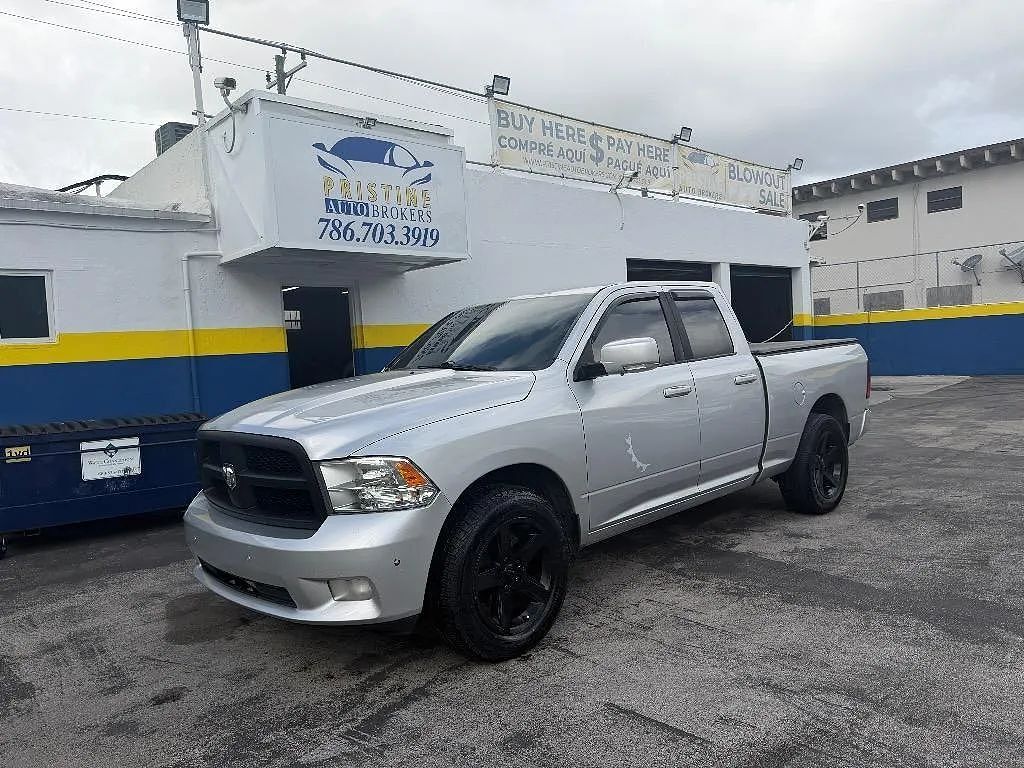 2011 DODGE Ram
