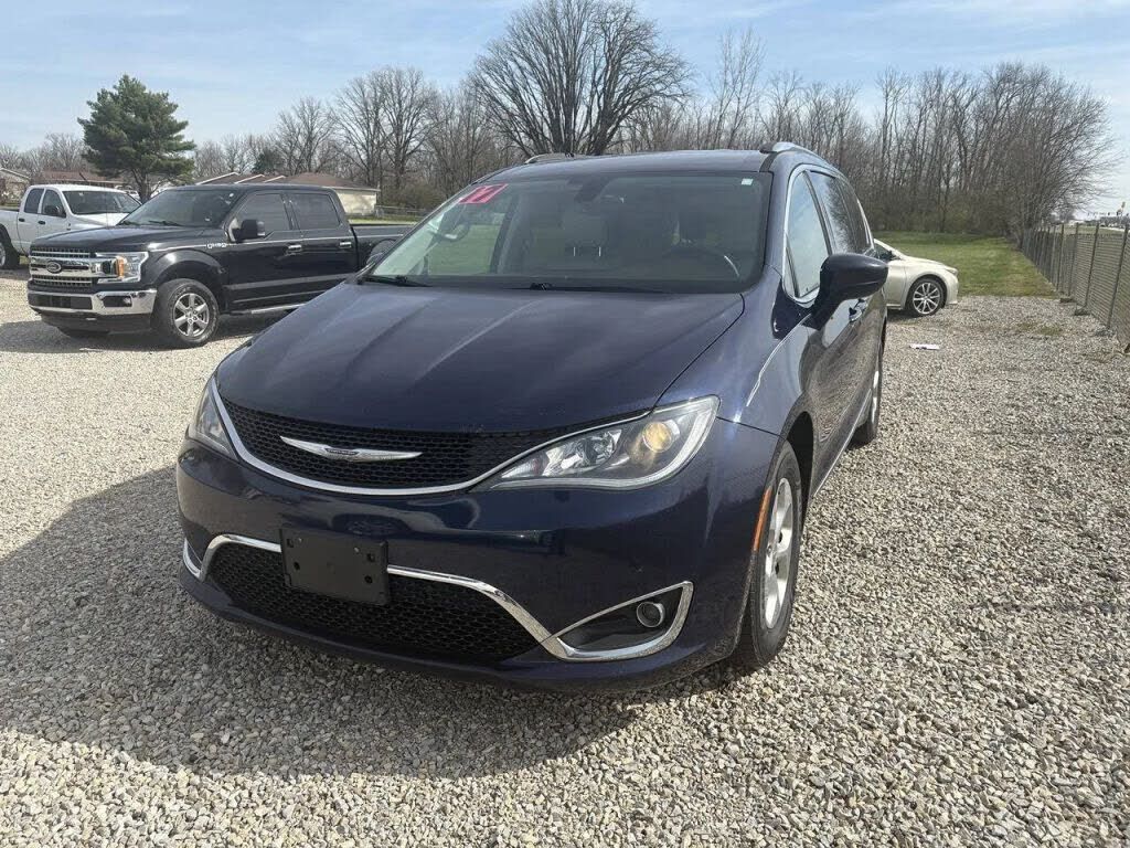 2017 CHRYSLER Pacifica