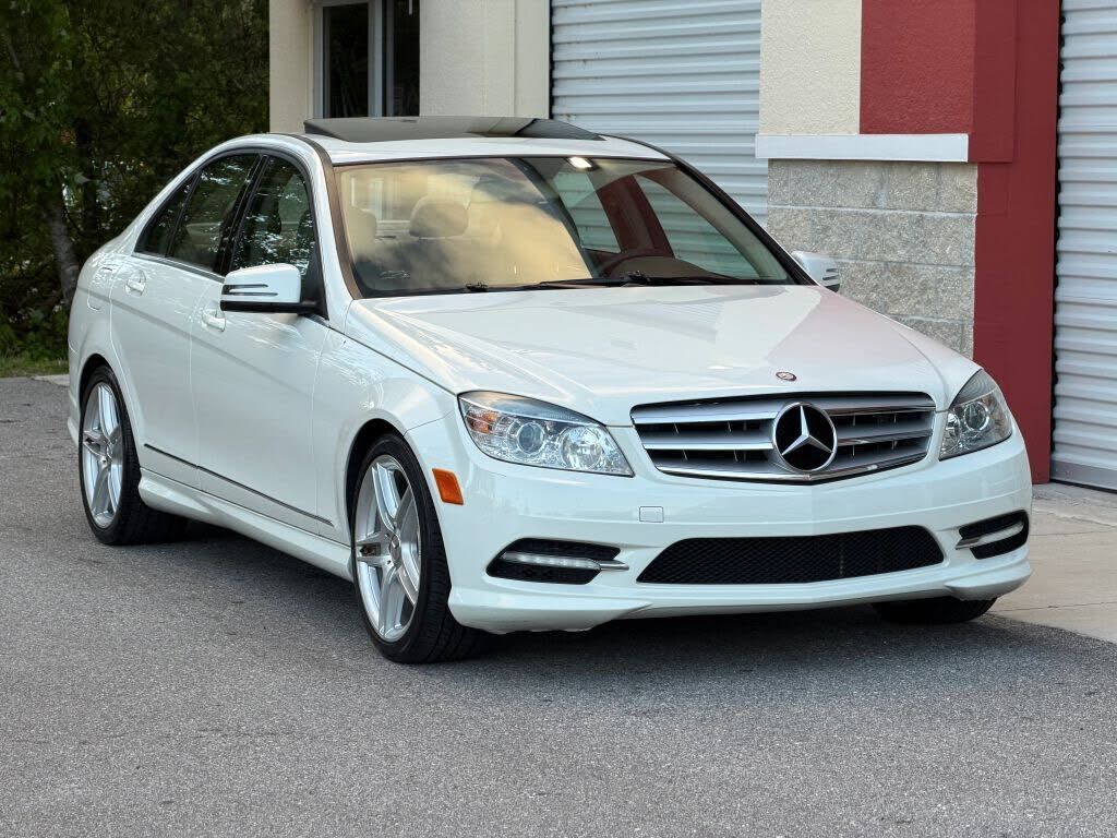 2011 MERCEDES-BENZ C-Class