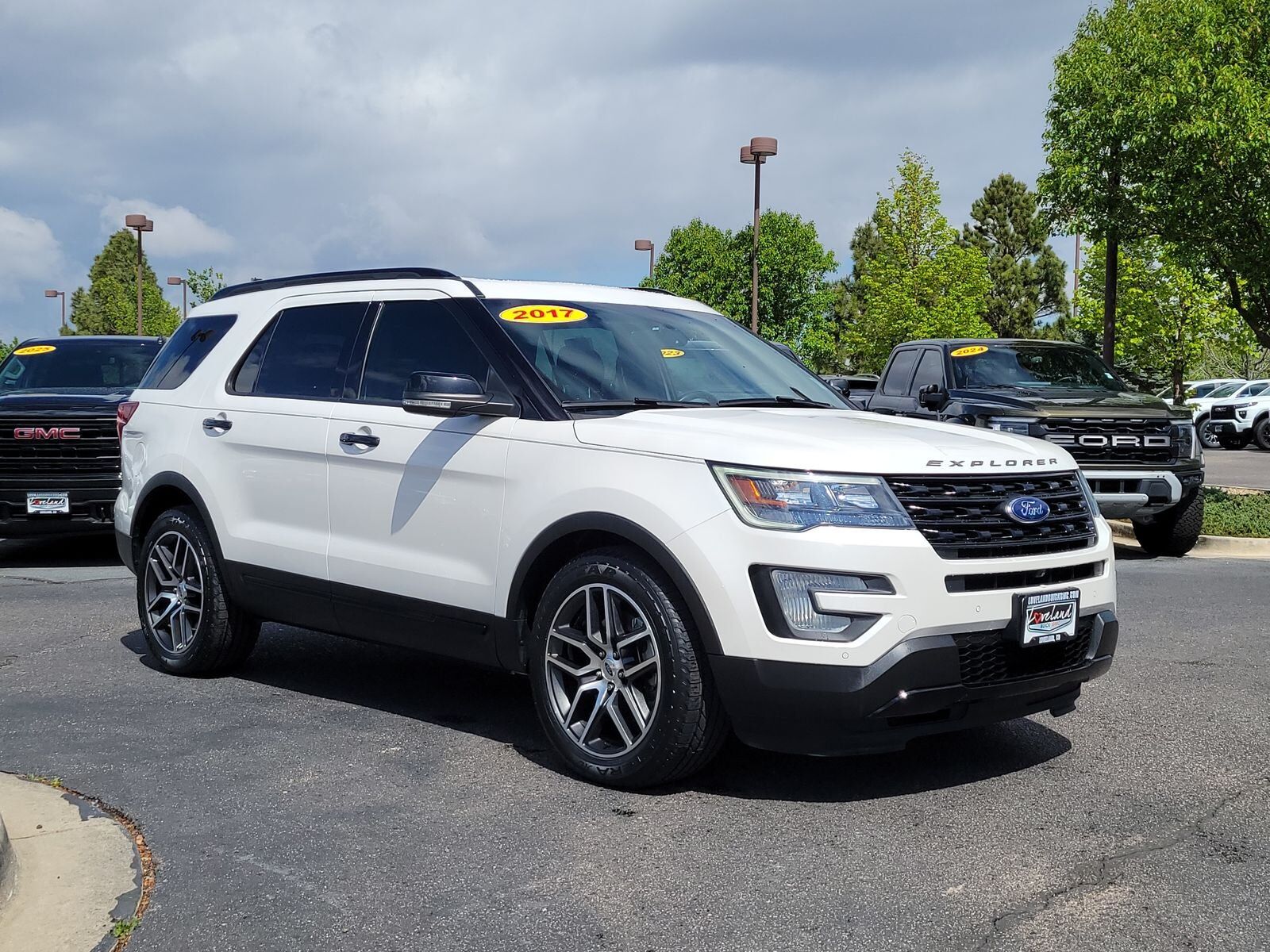 2017 FORD Explorer