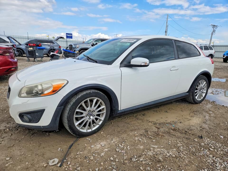 2011 VOLVO C30