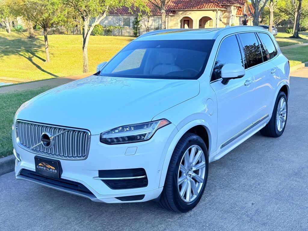 2017 VOLVO XC90