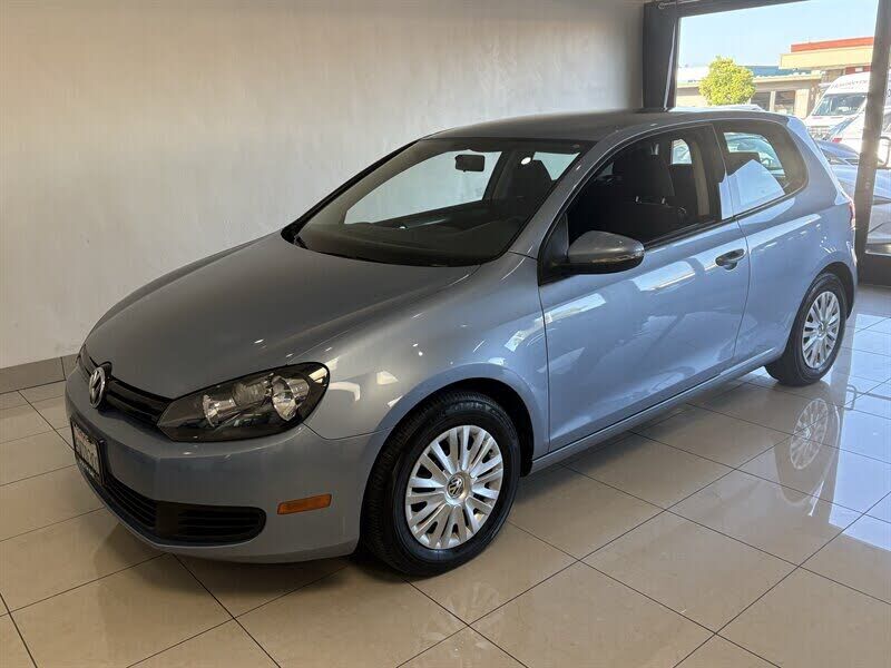 2012 VOLKSWAGEN Golf