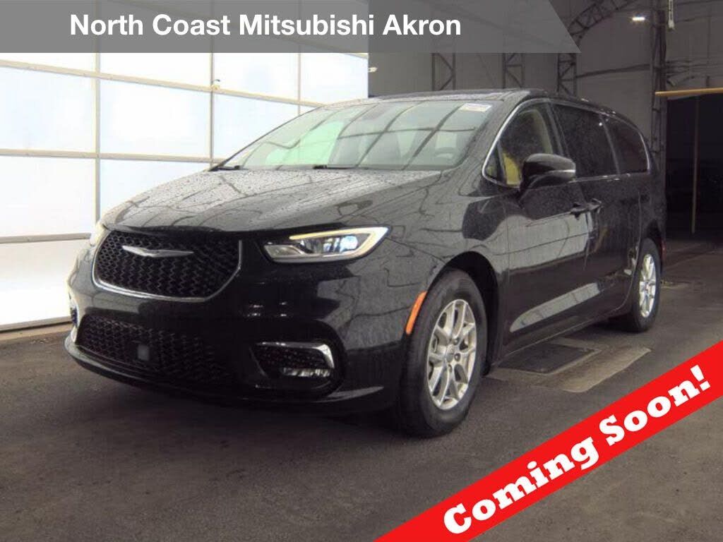 2023 CHRYSLER Pacifica