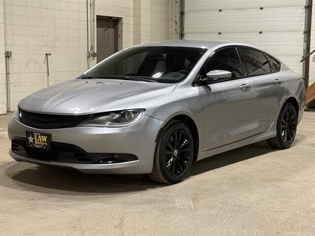 2016 CHRYSLER 200
