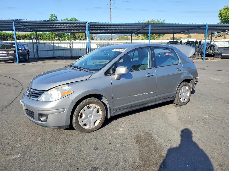 2010 NISSAN Versa