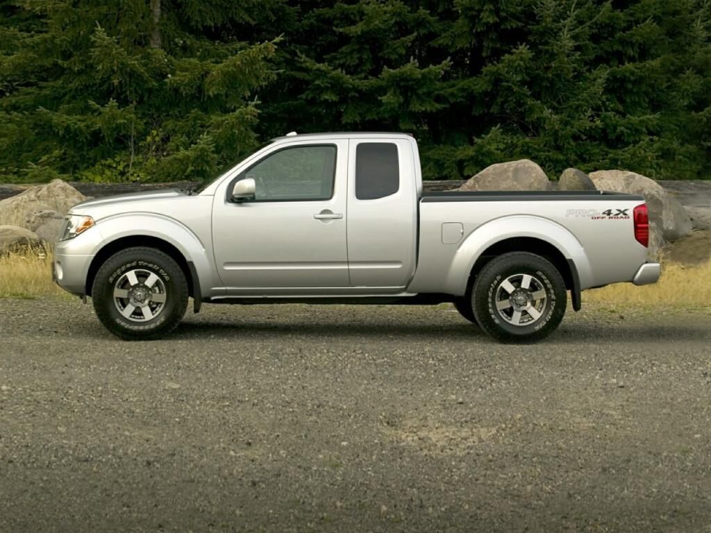 2011 NISSAN Frontier