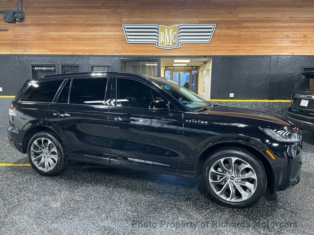 2025 LINCOLN Aviator