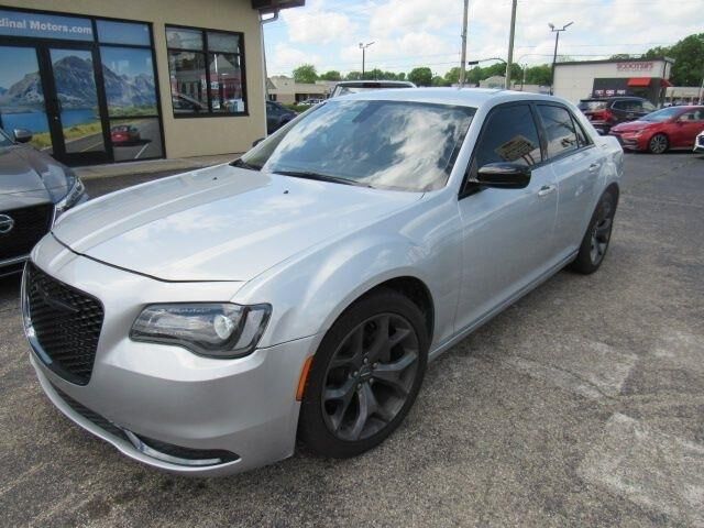 2020 CHRYSLER 300
