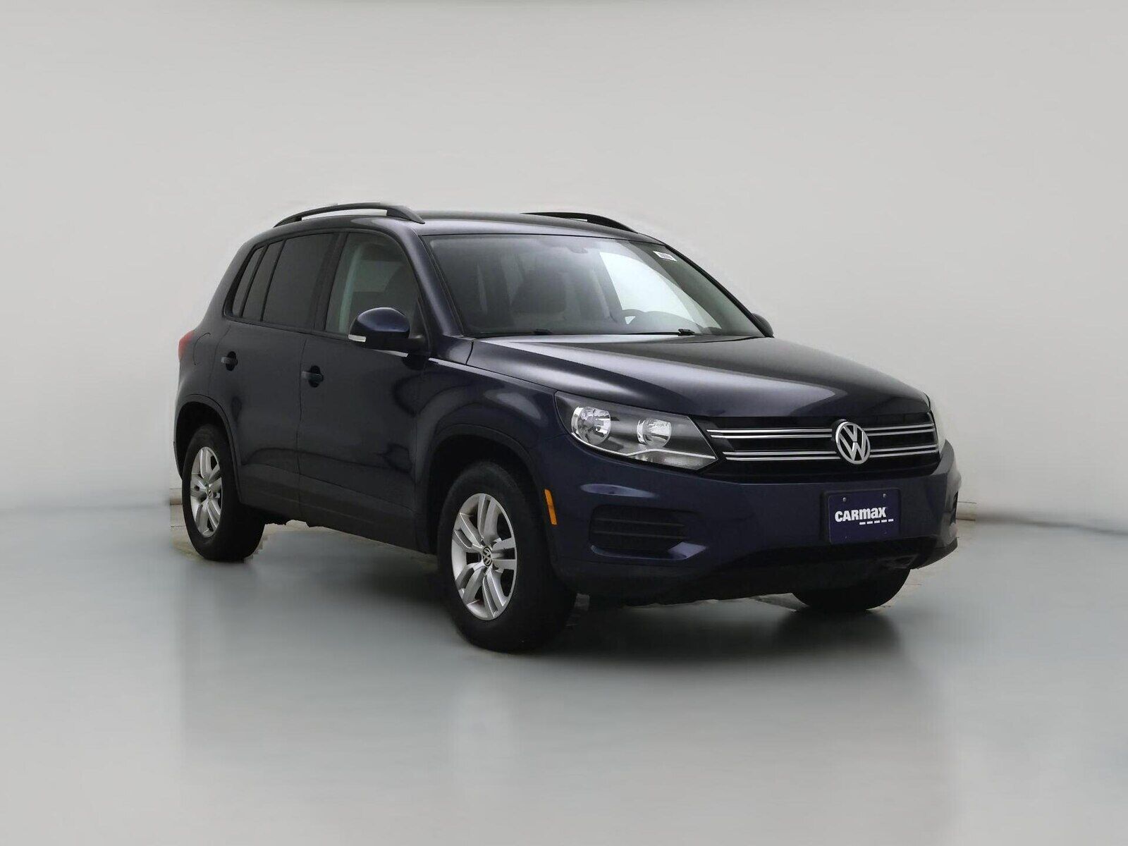 2016 VOLKSWAGEN Tiguan