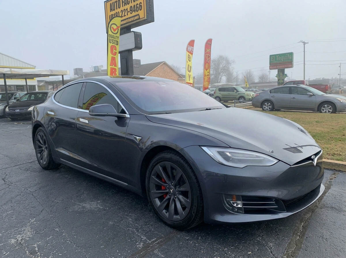 2020 TESLA Model S