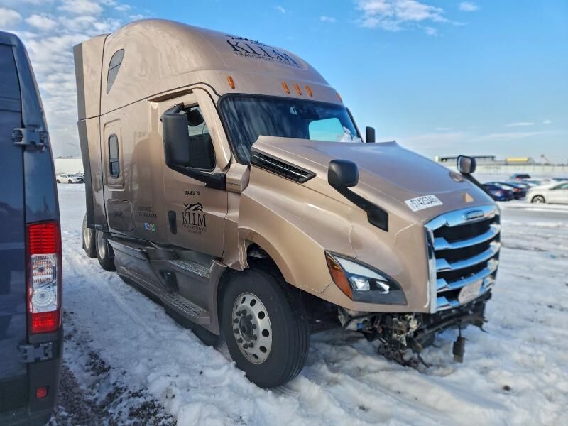 2024 FREIGHTLINER Cascadia