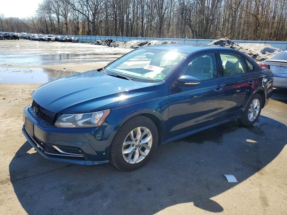 2018 VOLKSWAGEN Passat