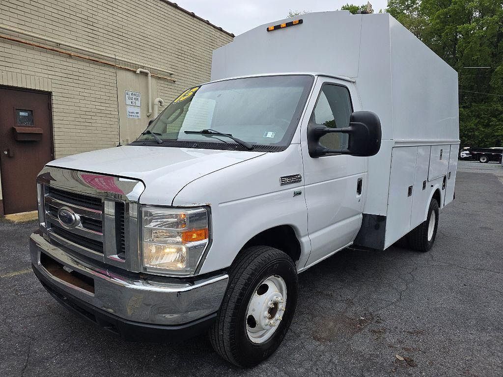2013 FORD E-350