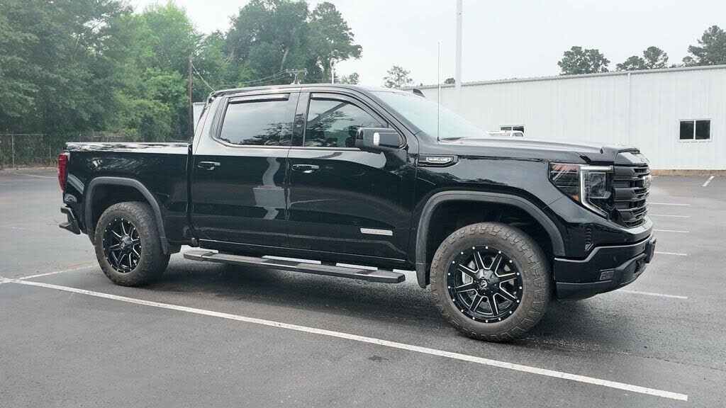 2025 GMC Sierra