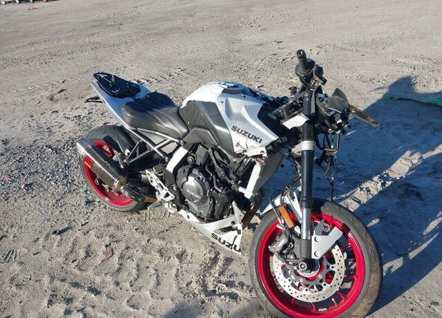 2024 SUZUKI GSX-8R