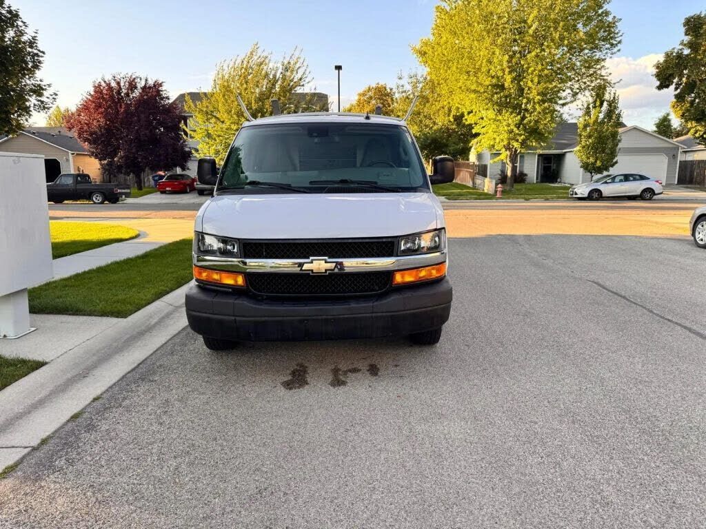 2020 CHEVROLET Express