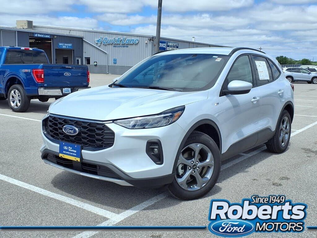 2025 FORD Escape
