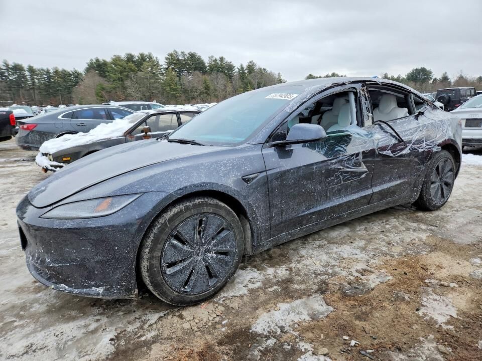 2025 TESLA Model 3