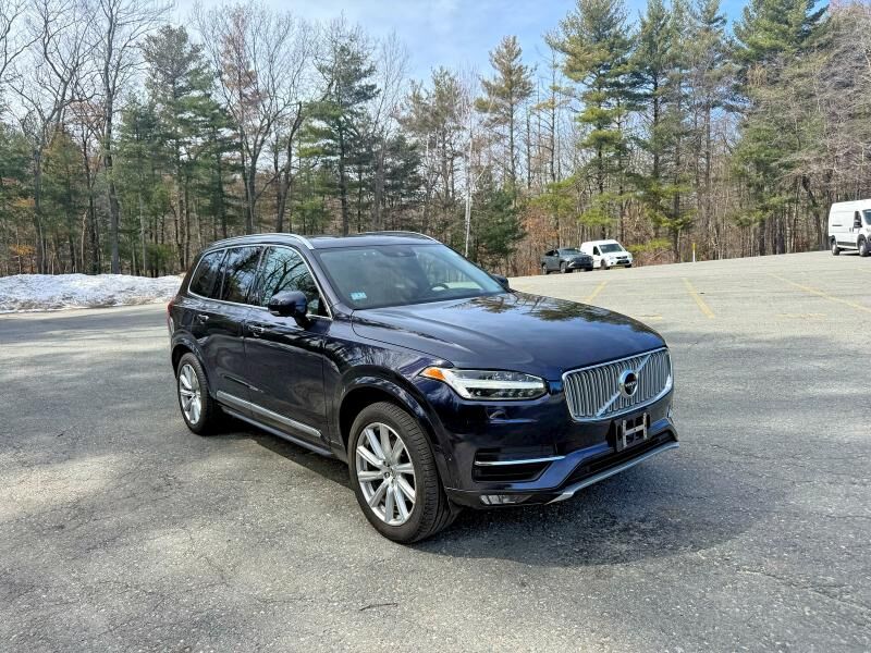 2016 VOLVO XC90