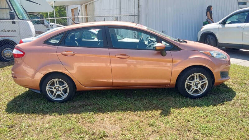 2017 FORD Fiesta