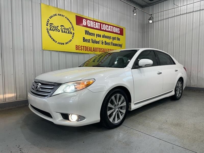 2011 TOYOTA Avalon