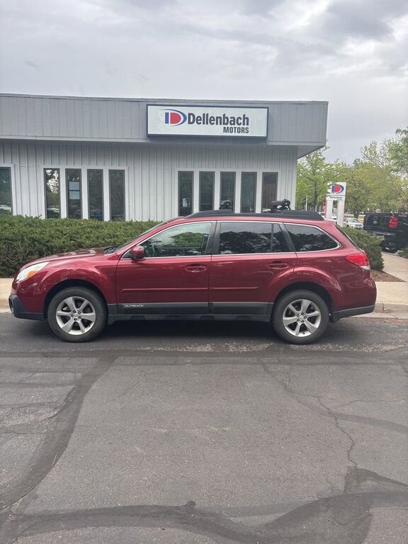 2013 SUBARU Outback