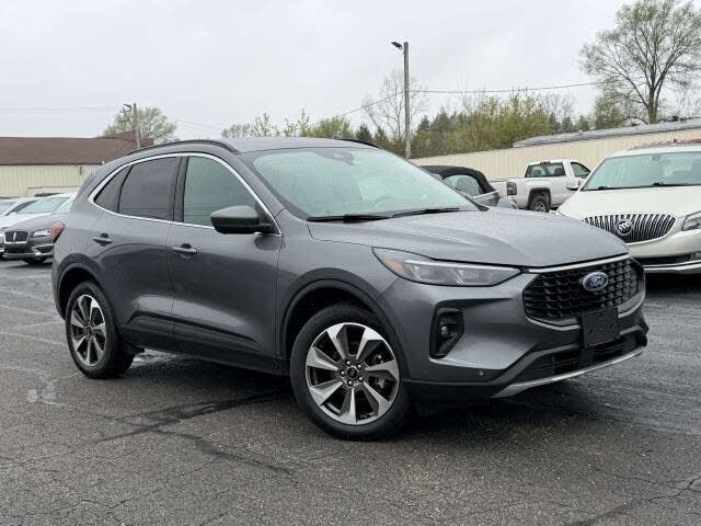2024 FORD Escape
