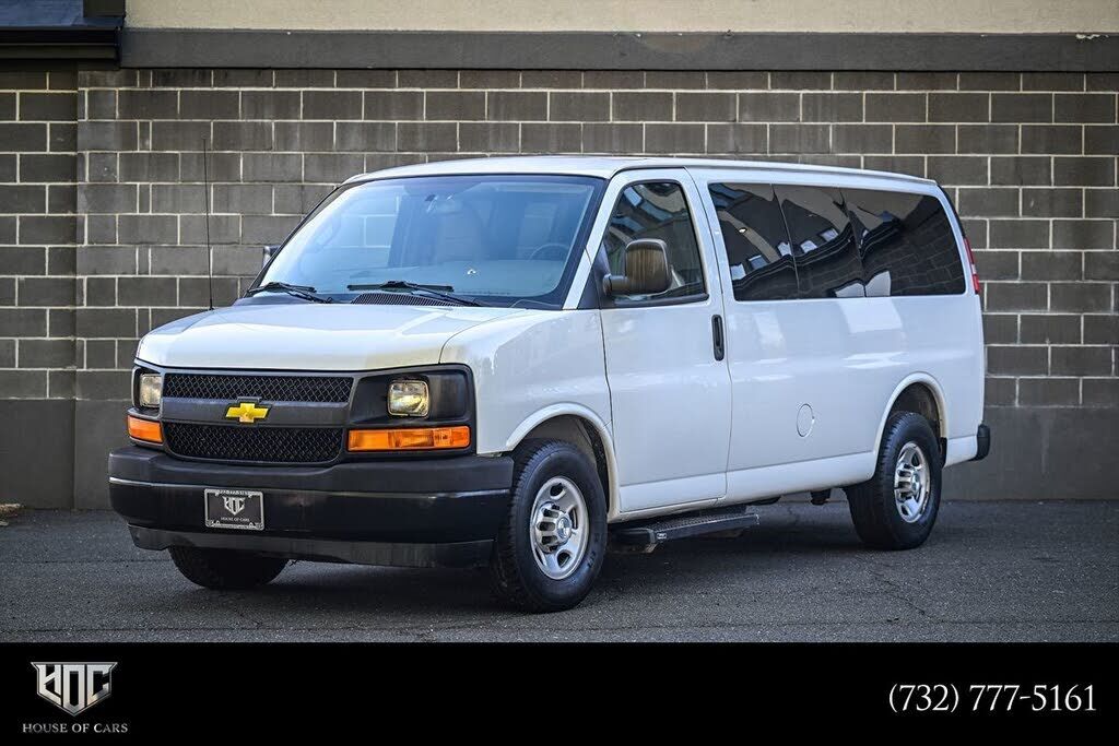 2017 CHEVROLET Express