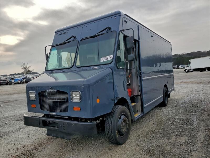 2020 FREIGHTLINER MT 45G Front Gasoline Engine Walk in Van Chassis