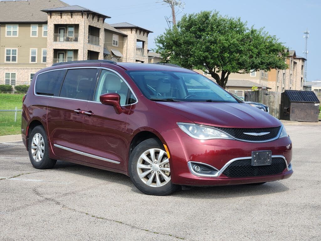 2017 CHRYSLER Pacifica