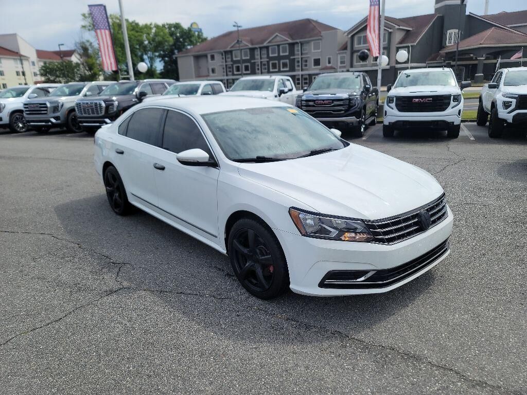 2017 VOLKSWAGEN Passat
