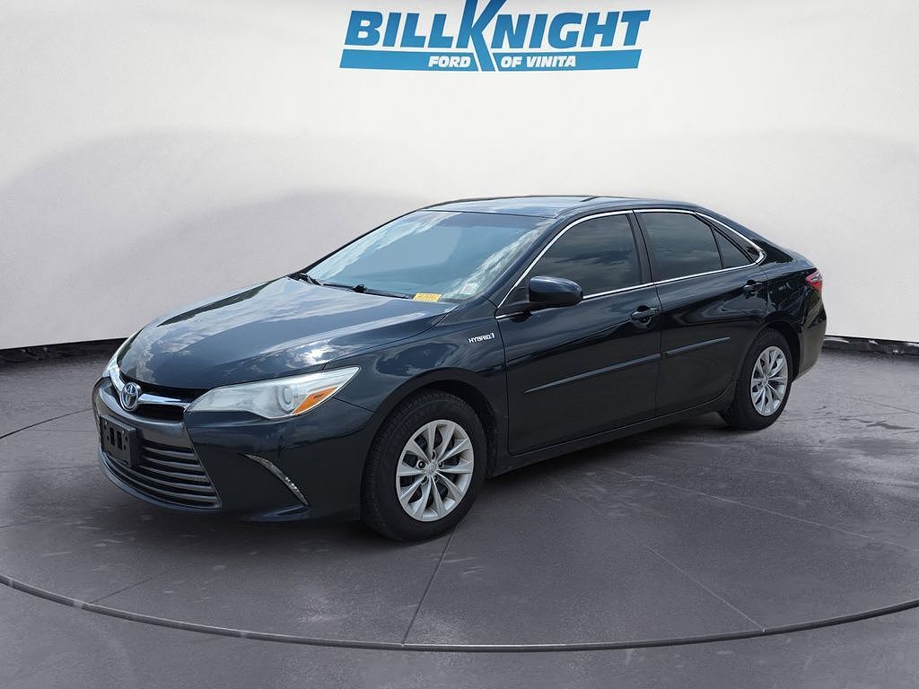 2017 TOYOTA Camry