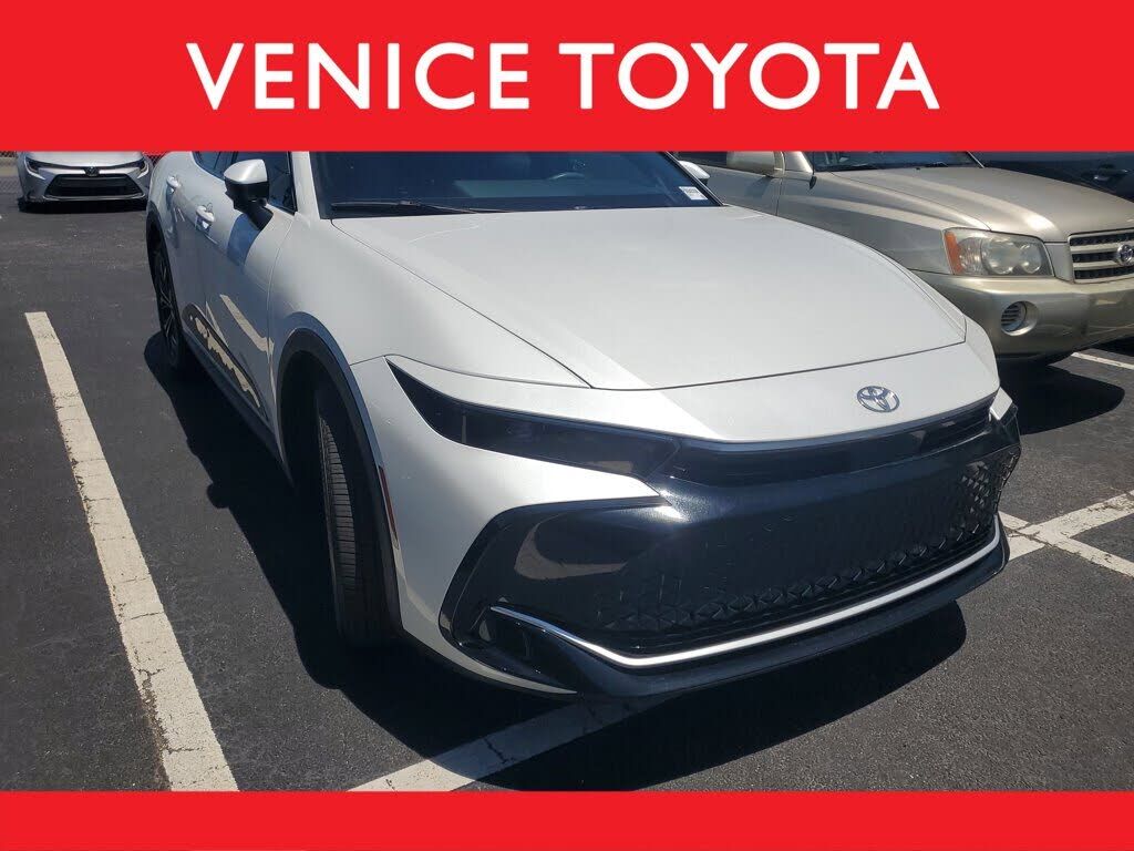 2023 TOYOTA CROWN