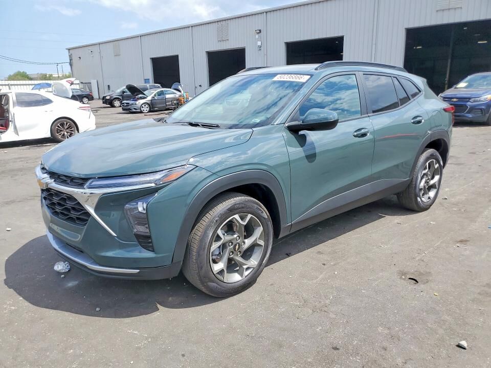 2025 CHEVROLET Trax