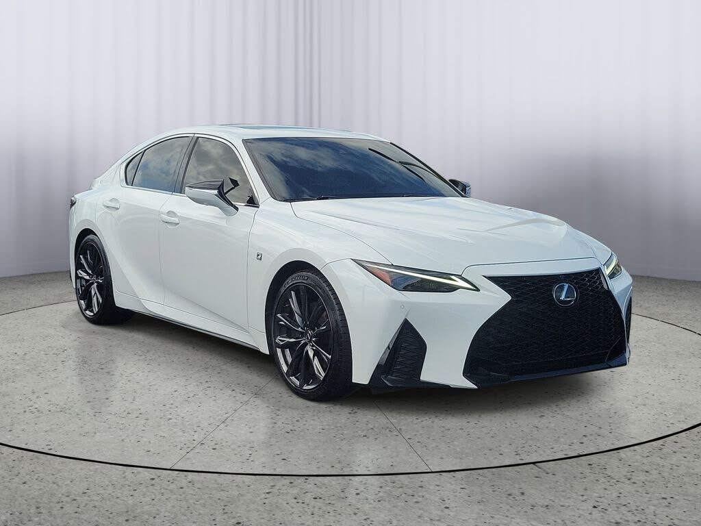 2022 LEXUS IS