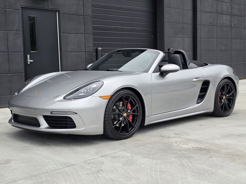 2024 PORSCHE 718