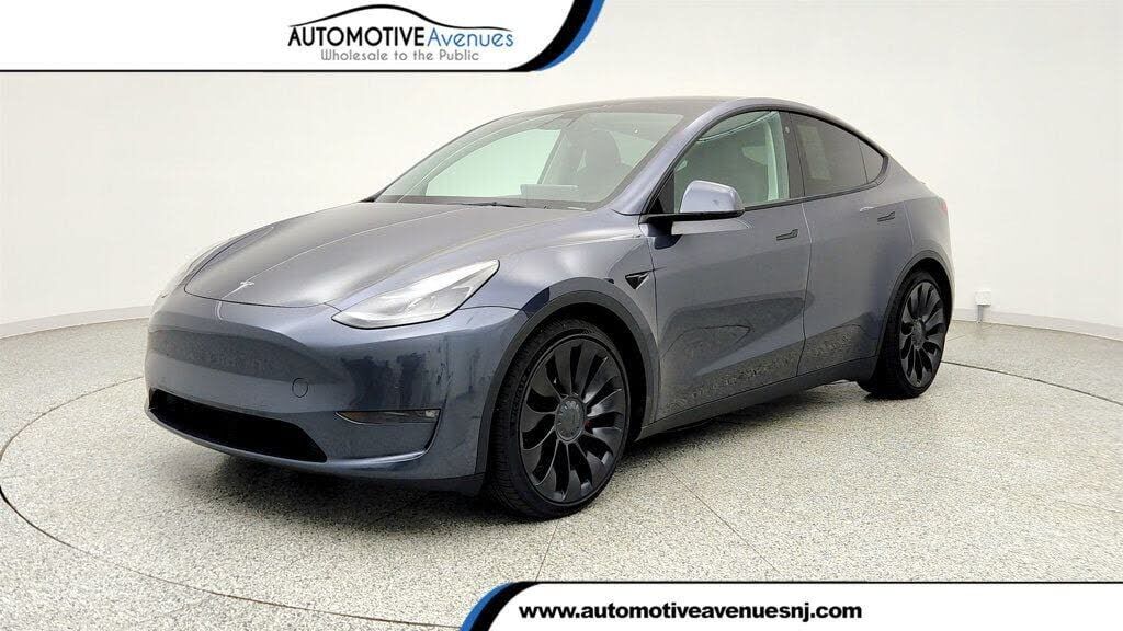 2022 TESLA Model Y