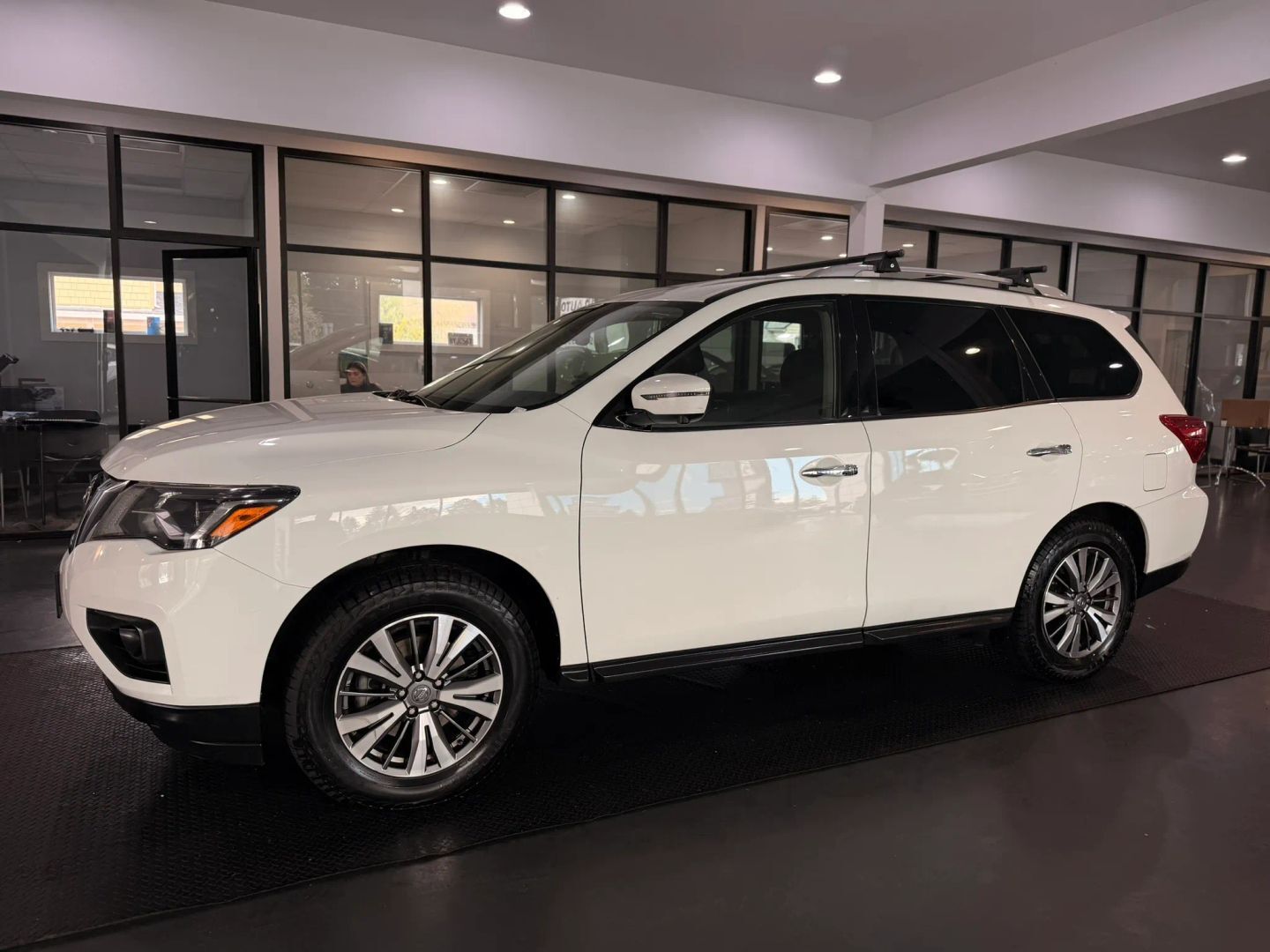 2020 NISSAN Pathfinder