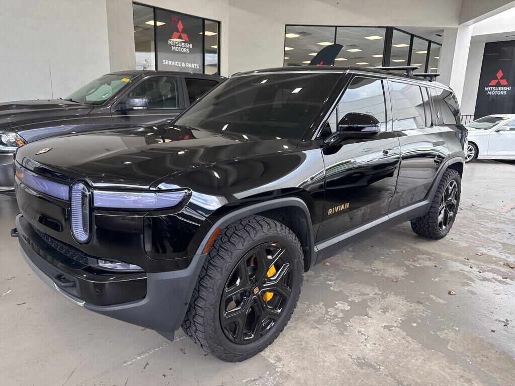 2023 RIVIAN R1S