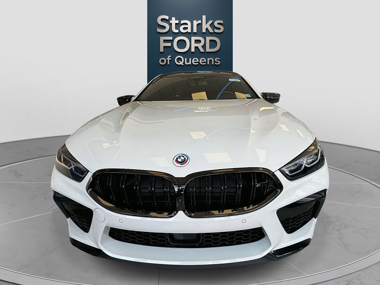2023 BMW M8