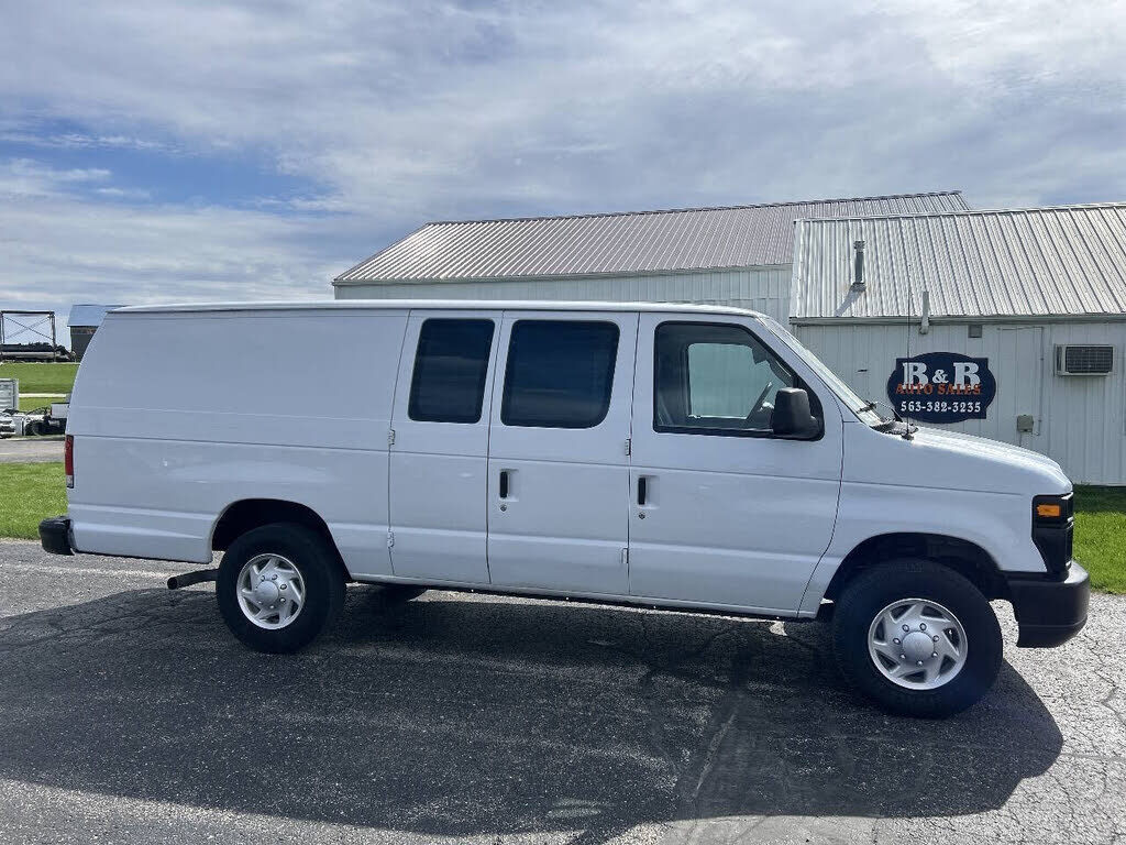 2013 FORD E-350