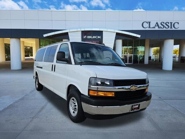 2023 CHEVROLET Express