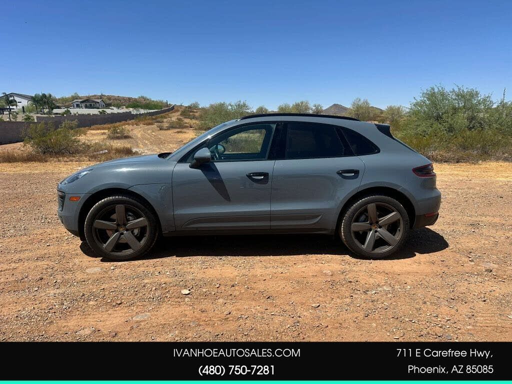 2018 PORSCHE Macan