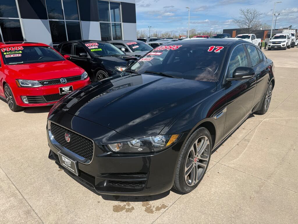 2017 JAGUAR XE